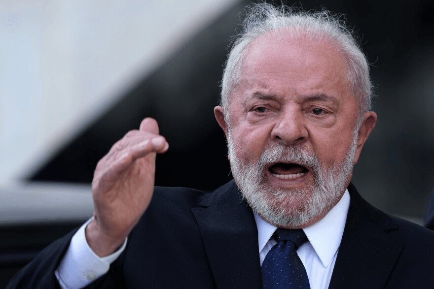 @Visegrád 24: 🇧🇷 Brazilian President Lula da Silva called Trump a pirate over the announced U.S. 20% Strait of Hormuz shipping fee plan.
Speaking to reporters, Lula said charging ships to pass through one of the