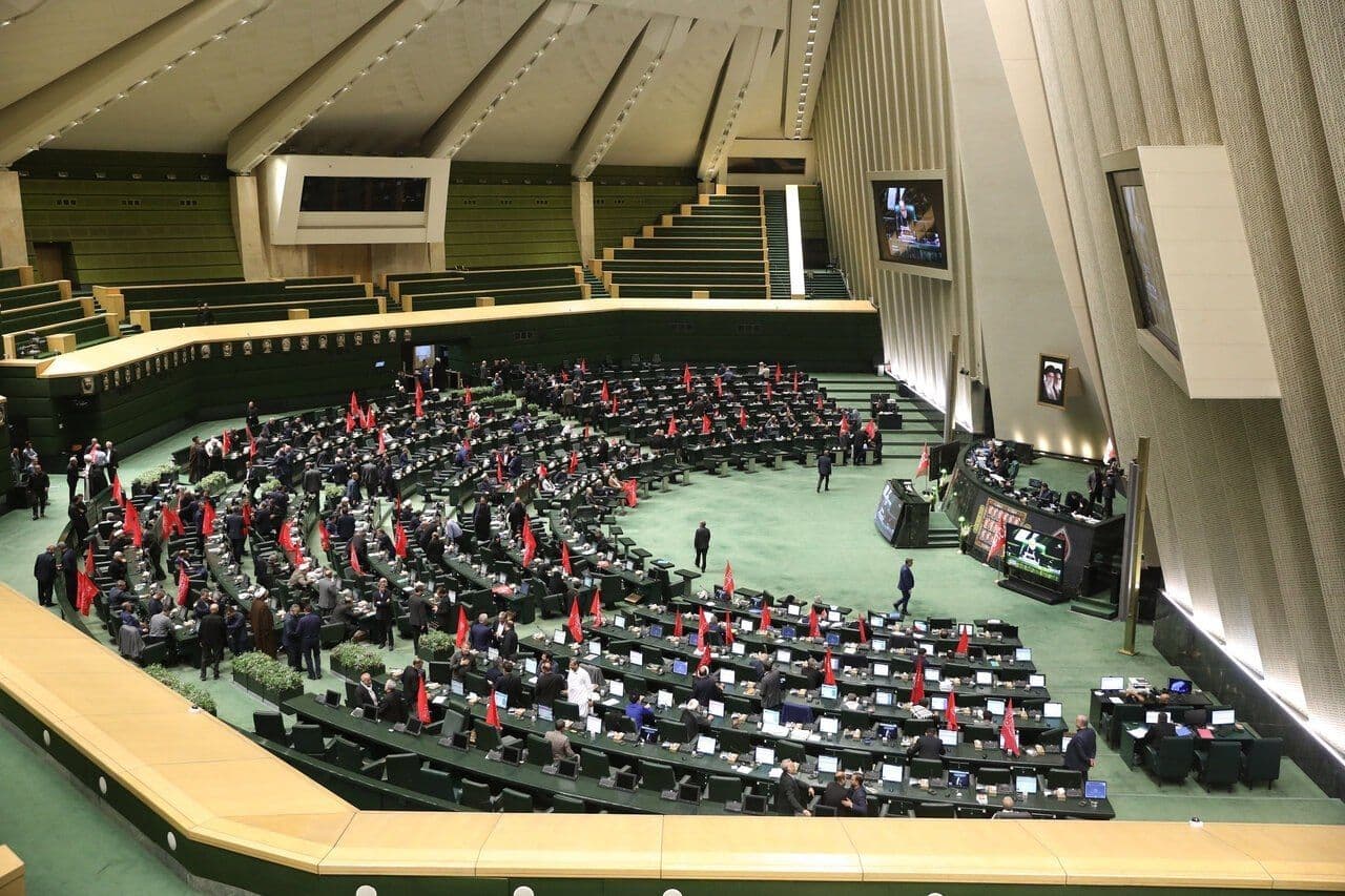 @✡︎𝐋𝐢𝐯𝐞𝐈𝐫𝐚𝐧𝐍𝐞𝐰𝐬🇮🇷🇮🇱: 🚨🦀
180 representatives of the regime's terrorist Islamic Republic's parliamentary stable issued a statement demanding that the heads of the branches officially declare their stance on the end of t