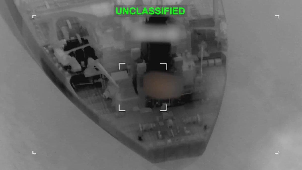 @✡︎𝐋𝐢𝐯𝐞𝐈𝐫𝐚𝐧𝐍𝐞𝐰𝐬🇮🇷🇮🇱: 🚨🇺🇸🦀
CENTCOM: Oil Tanker Stopped En Route to Kharg/Central Command of the United States announced that the tanker "Belma," flying the flag of Curaçao, which was heading toward Kharg Island witho