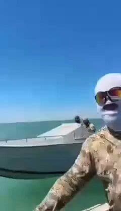 @✡︎𝐋𝐢𝐯𝐞𝐈𝐫𝐚𝐧𝐍𝐞𝐰𝐬🇮🇷🇮🇱: 🚨🇺🇸🦀
The propaganda machine of the terrorist regime of the Islamic Republic is censoring the reality of piracy in the Strait of Hormuz/the propaganda apparatus of the terrorist regime of the Isl