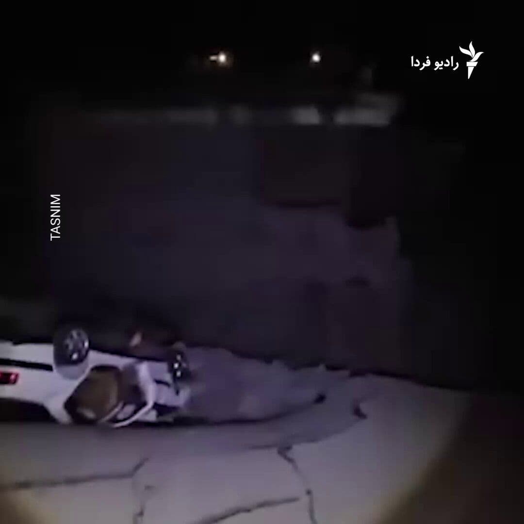 @RadioFarda|راديو فردا: خبرگزاری تسنیم، نزدیک به سپاه، از هدف قرار گرفتن دو پل در محور بندرعباس-رودان در هفتمین شب حملات آمریکا خبر داد و اعلام کرد این مسیر آسیب دیده است.
این خبرگزاری همچنین از کشته و زخمی شدن چندین نفر در