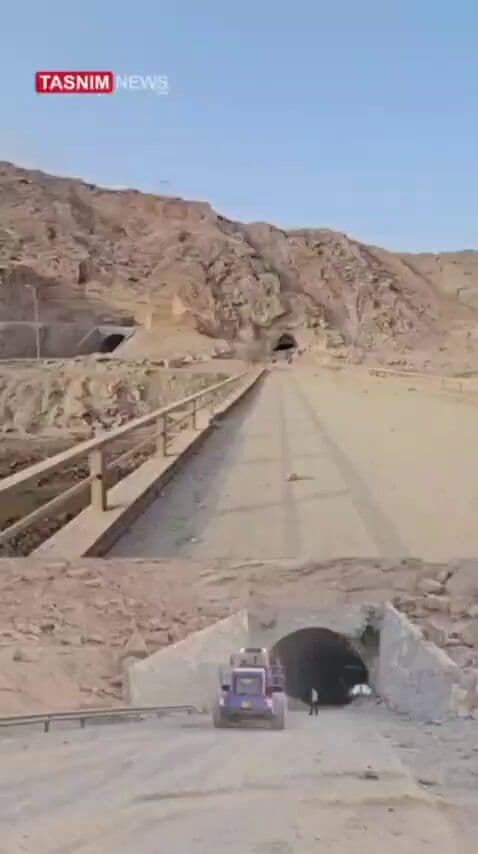 @Babak Taghvaee - The Crisis Watch: BREAKING: During last night's U.S. attacks, the entrance to the Shahid Mirzaei Tunnel (Glogah), one of the most important transportation routes in southern Iran, was blocked in both directions.
Two b