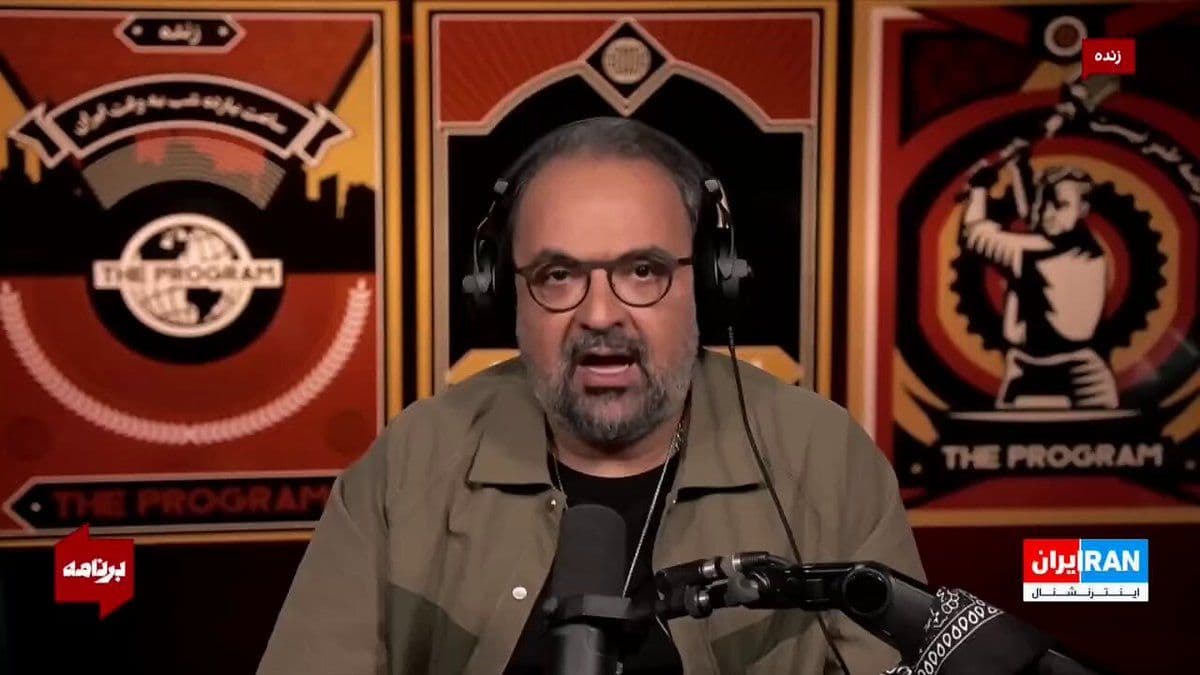 @ايران اينترنشنال: عباس عراقچی تلویحا گفت: جمهوری اسلامی؛ حکومتی در انتهای تونل است!
عباس عراقچی، شاید ناخواسته، تصویری متفاوت از وضعیت جمهوری اسلامی ترسیم میکند؛ از «نفوذ امنیتی» میگوید، وجود تونلهای حفاظت از مقام