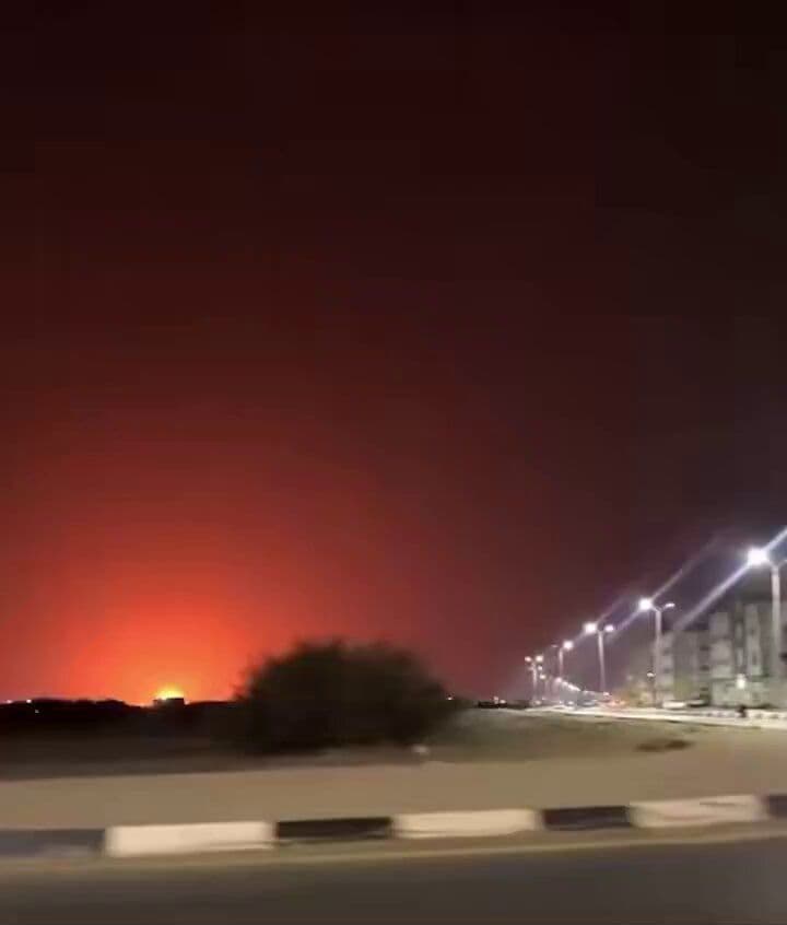 @Babak Taghvaee - The Crisis Watch: BREAKING: There has been no ceasefire agreement or deal between the United States and the Islamic regime of Iran. It appears that the Houthi ballistic missile strike on Aramco oil facilities in Jizan